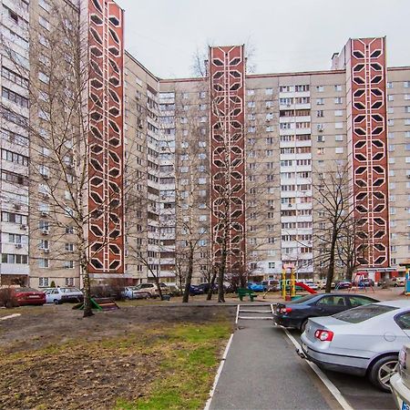 Уютная, Просторная Видовая Трехкомнатная Квартира Возле Метро Академгородок На 6 Мест Kiev Eksteriør billede
